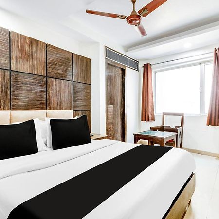 Super Townhouse Arakashan Road Paharganj Formerly Mohan International นิวเดลี ภายนอก รูปภาพ