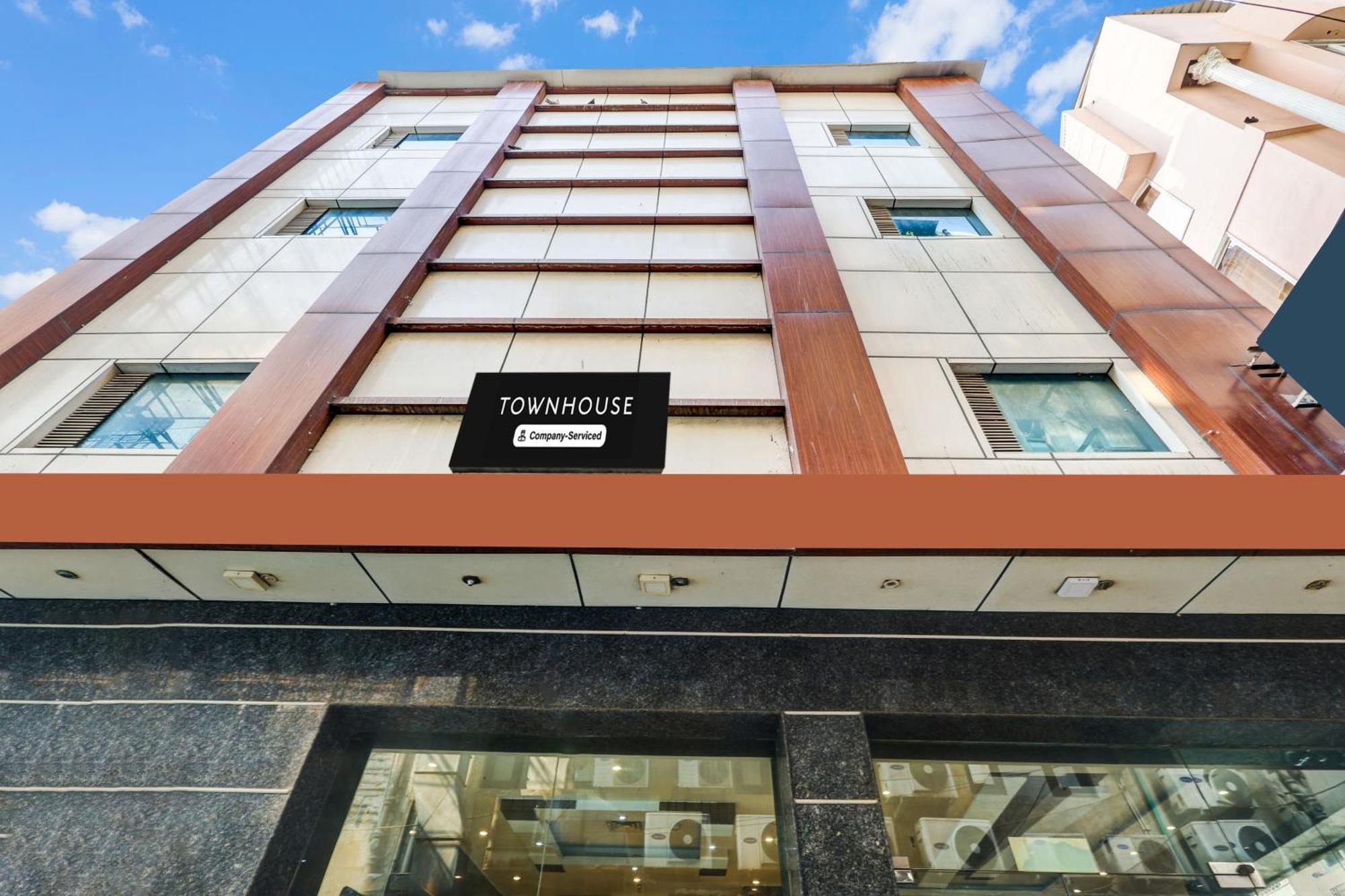 Super Townhouse Arakashan Road Paharganj Formerly Mohan International นิวเดลี ภายนอก รูปภาพ