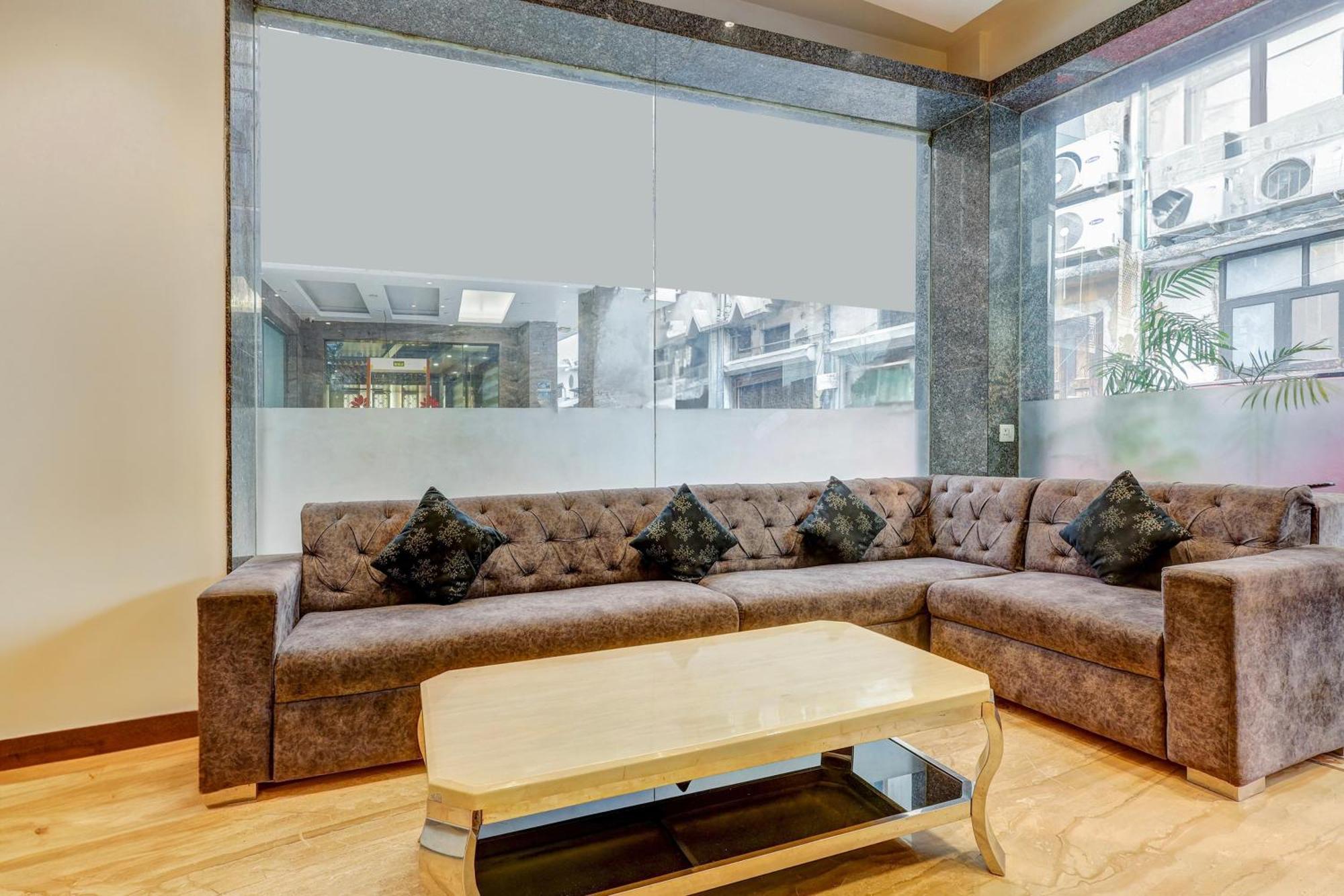 Super Townhouse Arakashan Road Paharganj Formerly Mohan International นิวเดลี ภายนอก รูปภาพ