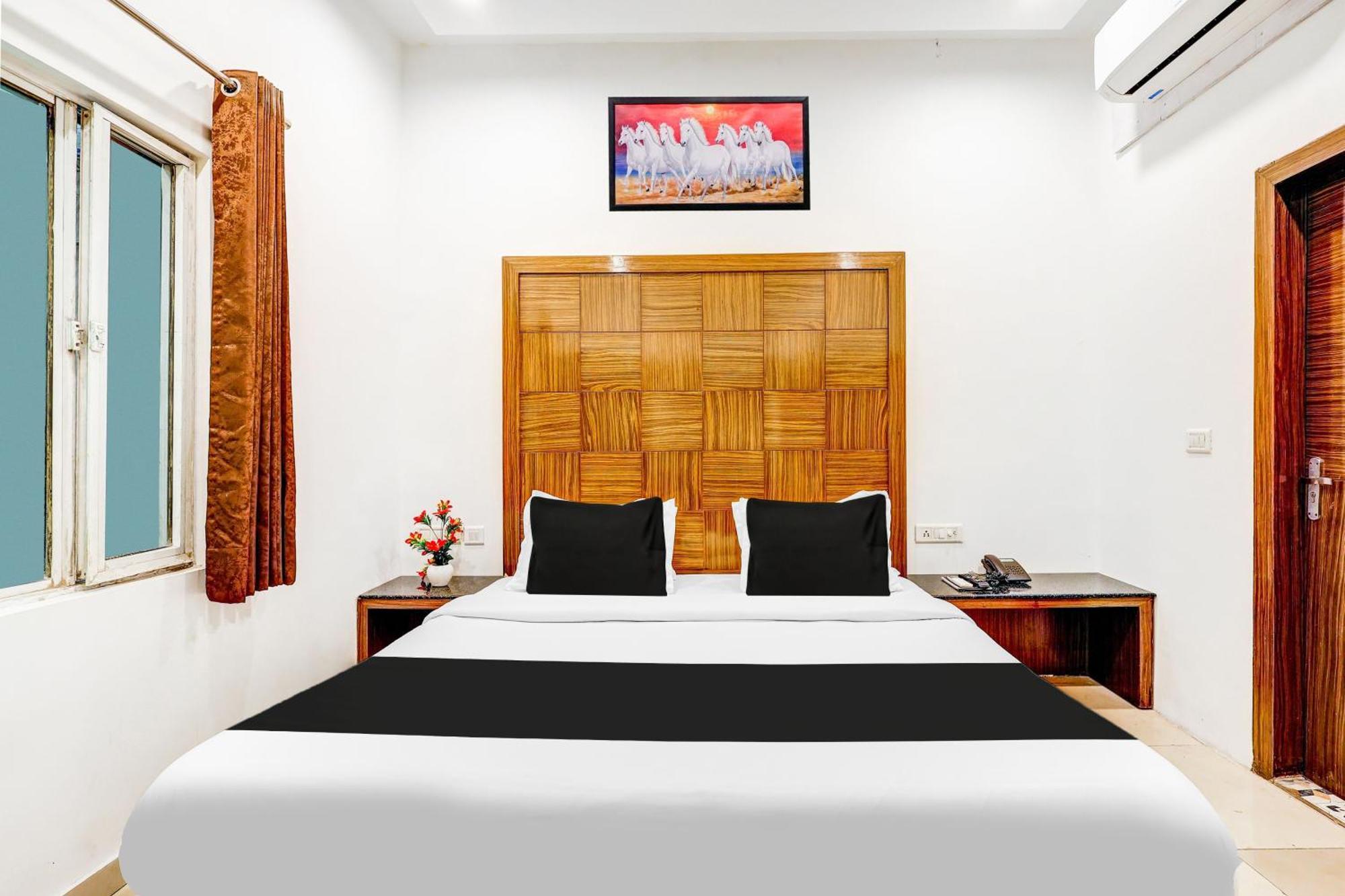 Super Townhouse Arakashan Road Paharganj Formerly Mohan International นิวเดลี ภายนอก รูปภาพ
