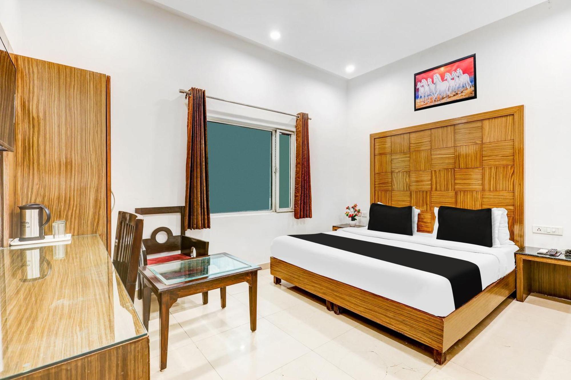 Super Townhouse Arakashan Road Paharganj Formerly Mohan International นิวเดลี ภายนอก รูปภาพ
